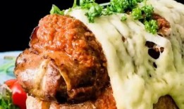 楼上吃瓜凑热闹,热闹非凡，揭秘邻里间的趣味生活